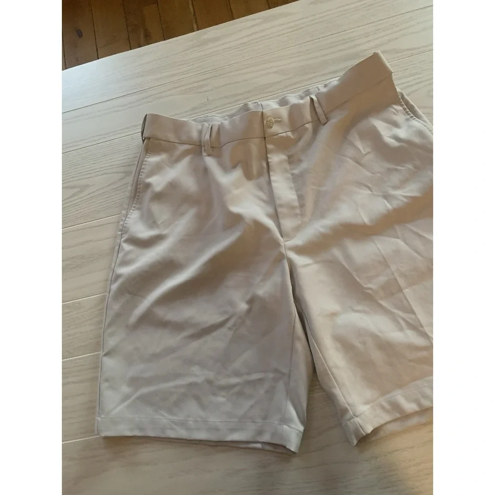 PGA Tour Shorts Mens‎ 40 Stone Flat Front  Golf Chino